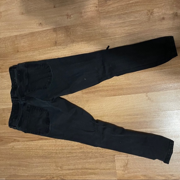 black jeans with knee rips - Picture 2 of 3